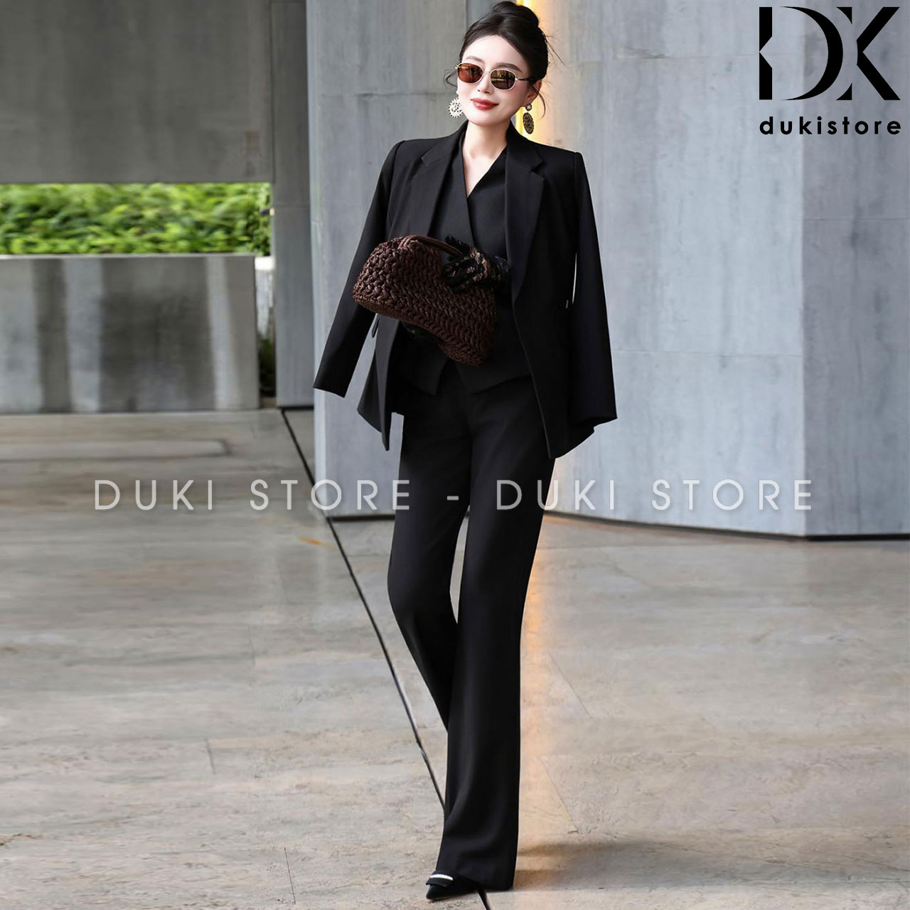 bo-vest-nu-1-cuc-mau-den-ong-suong-cao-cap-DKU0097-3.jpg